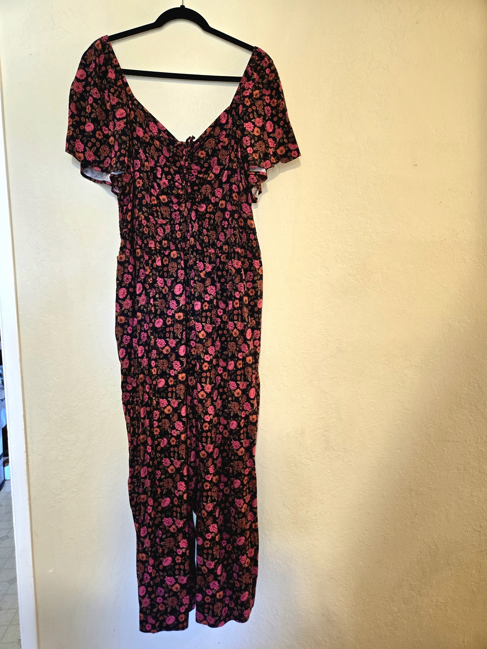Torrid Size 3 3X Pink Red Floral Flutter Sleeve Cinched Bust Wide Leg Jumpsuit
